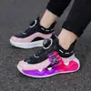 Zapatos para Niñas de 6 a 12 Años 2026 Primavera/Otoño Nuevos Superficie de Cuero Resistentes al Desgaste Botón Giratorio Zapatos para Correr Zapatos Deportivos para Niños Modernos