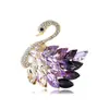 Broches de Luxo Criativos Recentes Mais Vendidos Atacado Acessórios de Corsage de Insetos de Ponta Broches de Flores de Cristal de Plantas Sazonais
