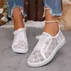Tenis blancos de malla de encaje para el uso diario, versátiles para viajar, con diseño transparente calado que mantiene los pies frescos y transpirables