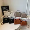 Bolsa de Ombro Transfronteiriça Nova Tendência Outono e Inverno Bolsa de Mão Simples em Forma de V Bolsa Feminina Moderna Versátil Bolsa Transversal para o Dia a Dia Feminina