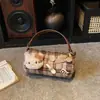 Bolso Pequeño de Lana Otoño e Invierno para Niñas, Bolso de Hombro Único, Bolso de Mano a Cuadros con Gatito de Dibujos Animados, Nuevo Bolso Infantil 2026