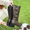Botas de Couro Elegantes com Botões e Salto Grosso para Mulheres 2026 Nova Coleção Primavera e Outono para Mulheres Baixas parecerem Mais Altas e Magras Botas de Moda de Salto Alto