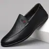 Zapatos de Piel para Hombre 2026 Primavera y Otoño Nuevo Estilo Zapatos Casuales Suela Suave Piel Suave Mocasines sin Cordones Zapatos de Conducir Zapatos de Piel