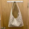 Bolso Cubo de Lujo con Remaches Redondos Incrustados, Estilo Punk de Moda Transfronterizo, Bolso de Hombro para Mujer Europeo y Americano
