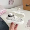 Zapatos blancos de suela gruesa de estilo casual y fresco, nuevo modelo de otoño, mocasines de nicho modernos y versátiles 88-8305