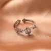 Anéis Koreanos de Nicho Estilo Ins para Mulheres, Versáteis e Simples, Anéis de Casal Únicos com um Toque de Luxo, Anéis de Dedo Indicador com Abertura, Atacado