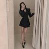 Vestido de manga comprida com decote halter e um botão, design Dongdaemun de alta qualidade para mulheres coreanas