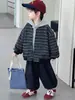 Conjunto de Outono para Meninos 2026 Novo Estilo Bonito Fashion 4 Anos 5 Anos Roupa de Bebê Conjunto de Três Peças com Moletom Elegante para Primavera e Outono