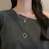 Colar com Pingente de Flor Coração de Pérolas Transparente Estilo Coreano para Mulheres Elegante Corrente Longa de Suéter Dupla Camada Empilhável