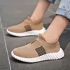 Nuevos calcetines de punto para otoño, zapatos de calcetín, color liso, zapatillas deportivas para niños, zapatos de moda para niños, zapatillas casuales para correr