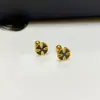 Brincos da Moda e Frescos da Série "Grama da Sorte" em Madrepérola Verde, Preto, Vermelho e Dourado, Nicho Simples e Versátil, Modelo Mais Vendido