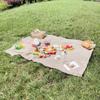 Comercio exterior estera de picnic para acampar al aire libre pequeña fresca a cuadros estilo ins mesa de comedor salvaje mantel salida de primavera estera de césped portátil venta al por mayor