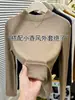 Camiseta Base de Cuello Medio Alto para Otoño e Invierno para Mujer 2026 Nuevo Mousse Cepillado Más Terciopelo Ajuste Delgado Cálido Nicho Ropa Interior Superior