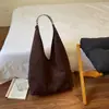 Bolsa de ombro estilo retrô e casual para mulheres, nova coleção 2026, grande capacidade, adequada para o dia a dia, cor sólida simples, bolsa de axila estilosa