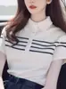Nuevo Estilo de Verano Único y Chic Dulce y Picante Top con Cuello Polo con Diseño de Alta Gama y Camiseta de Rayas de Manga Corta de Nicho para Mujer