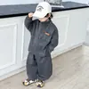 Conjunto de outono para meninos 2026 novo estiloso e moderno roupas para meninos de 3-4 anos conjunto de duas peças para bebês e crianças