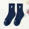 Medias de longitud media ins de moda para primavera y otoño, absorbentes de sudor, deportivas, para hombre y mujer, de pareja, estilo coreano, Cyber Red, con letras P