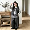 Traje para Niñas 2026 Otoño Nueva Llegada Niños Medianos y Grandes Ropa Interior Chal a Cuadros Pantalones de Pierna Ancha Conjunto de Tres Piezas Ropa de Otoño para Niños