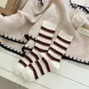 Meias Femininas Respiráveis Listradas Modernas Meia-Perna Outono e Inverno Nova Moda Meias Femininas Alta Elasticidade Não Apertam