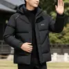 Moda de Invierno 2026 Versátil Engrosado Cálido con Capucha Casual Color Sólido Cárdigan Abrigo de Algodón Ropa Exterior para Hombre