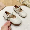 Zapatos de Cuero para Niños 2026 Otoño Nuevo Estilo Coreano para Niñas con Pedrería Suela Suave Antideslizantes Zapatos de Princesa Casuales de Color Sólido Zapatos Individuales