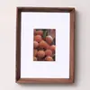 Moldura de foto em madeira maciça de nogueira preta de alta qualidade encaixe e espiga caligrafia foto de 8 polegadas foto feita montagem de 6 polegadas A4 atacado