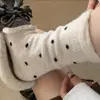 Calcetines de Lana Gruesos Cálidos de Lunares para Mujer Otoño e Invierno, de Media Pantorrilla Sencillos Dulces Apilables de Encaje, Estilo Universitario