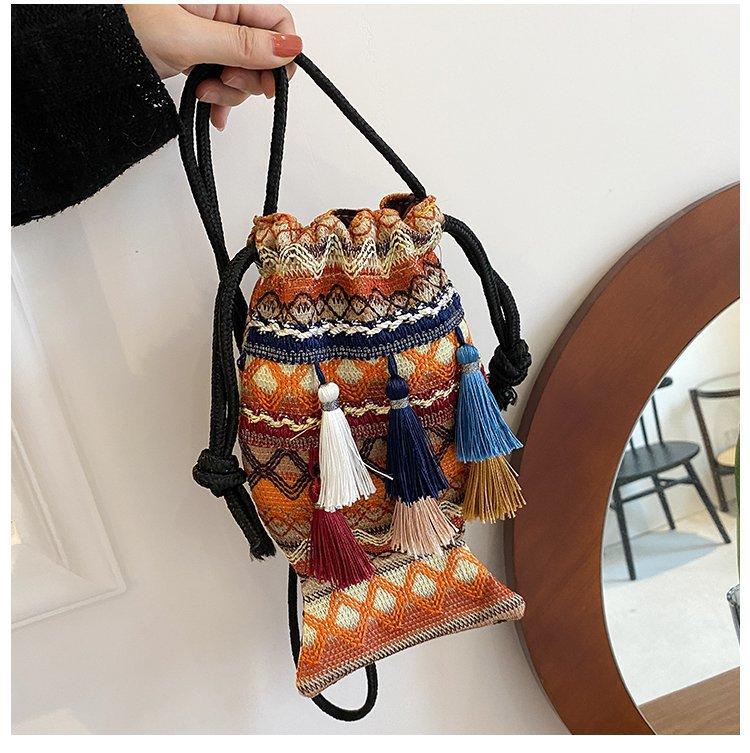 包包女可爱小挎包小鱼包云南民族风刺绣可爱逛街女士手机包单肩包