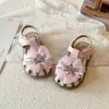 Diadema de Moda Estilo Hada para Niñas con Corona de Pedrería Sandalias Romanas Caladas Verano 2026 Nuevos Zapatos Versátiles de Princesa