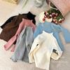 Suéter de punto de moda de estilo occidental coreano para niñas, de cuello alto, nuevo para otoño e invierno, suéter tipo jersey para bebé, camiseta básica para niños
