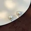 Brincos de Zircônia de Alta Qualidade e Luxo Leve com Pérola Branca Australiana, Design de Nicho, Porta Incenso Mosquiteiro, Presilha de Orelha, Elegante, para o Dia a Dia, Versátil