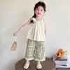 Conjunto de Verano para Niña Elegante y Moderno 2026 Nuevo Pantalón de Cuadros con Encaje para Niños Chaleco de Verano para Bebé Conjunto de Dos Piezas