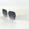 Gafas de sol de perlas con un diseño único que hacen que la cara luzca más delgada, Gafas de sol cuadradas de moda con montura de perlas estilo Chanel para mujeres con cara redonda