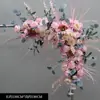Fila Triangular de Flores para Boda Bosque de Flores Camino de Boda Arco de Bola de Flores Decoración con Postes de Madera Rincón de Flores Escenario de Flores Fondo Flor