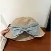 Chapéu de Pescador Estilo Japonês com Proteção Solar Fenda nas Costas Primavera Verão Novo Estilo Versátil Afina o Rosto Aba Larga Dobrável Nó de Laço Chapéu Balde