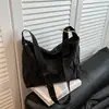 Bolsa Tote Casual de Grande Capacidade 2025 Verão Nova Tendência Portátil para o Dia a Dia Bolsa de Ombro Transversal Fashionável para o Dia a Dia