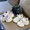 Tênis casuais femininos, leves e estilosos para o outono, versáteis e antiderrapantes, com solas grossas, um design moderno "dad shoe" e solas macias adequados tanto para meninas quanto para meninos