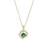 Corrente para Clavícula Elegante com Zircônia Microincrustada, Galvanizada a Ouro Real para Mulheres, Design de Nicho com Flor de Camélia Esmeralda, Colar Moderno Estilo Celebridade da Internet