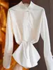 Camisa de Algodón Blanca Estilo Chino Mejorada con Botones para Mujer, Nuevo Diseño Otoño 2025, Top Tang Suit Tendencia Nacional de Nicho