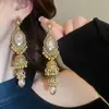 Pendientes Retro Étnicos Redondos Calados Pendientes Bohemios Elegantes Pendientes de Moda de Nicho Pendientes de Lujo Accesibles para Mujer