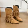 Botas de cowboy femininas retrô, bico fino, desgastadas, estilosas e que afinam a silhueta, com franjas, botas western, saltos grossos