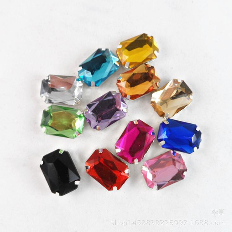 926561372_1762103627