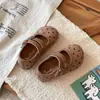 Nuevos Zapatos de Princesa Otoño Boca Baja Zapatos Mary Jane Zapatos de Piel Niños Suela Suave Velcro Mágico Niñas Retro Lunares Zapatos para Niños