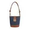 Bolso de Moda de Alta Gama para Mujer 2026 Nuevo Elegante Retro Simple Bolso Cubo Bolso Cruzado de Hombro de Nicho