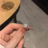 Estilo Frío Diseño de Nicho Lujo Ligero Cuadrado Geométrico Diamante Moxan Anillo Super Brillante Apertura Ajustable Pulsera Versátil