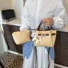 Bolsa de Mão Super Popular para Escritório Feminina 2026 Novo Modelo Bolsa de Ombro Transversal para o Dia a Dia com Toque de Luxo, Bolsa Saco Estilo Cesta