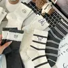 Nuevos Calcetines Grises de Oso de Dibujos Animados para Primavera y Otoño, Calcetines de Algodón para Mujer hasta la Mitad de la Pantorrilla, Calcetines Largos de Estilo Academia Deportiva, Lindos Calcetines de Estilo Japonés para Mujer