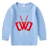 Camiseta infantil de algodão estilo coreano primavera e outono 2023, gola redonda, manga comprida, camiseta de base, meninos e meninas, camiseta de bebê