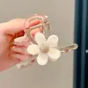Pinza de tiburón de tamaño mediano para mujeres con cabello fino, para crear un recogido de media altura elegante, pinza de garra sofisticada y delicada para la parte posterior de la cabeza