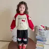 Conjunto de sudadera con forro polar y dibujos animados para niña, engrosado, nuevo estilo 2026, moda otoño/invierno para bebé, ropa deportiva para niña